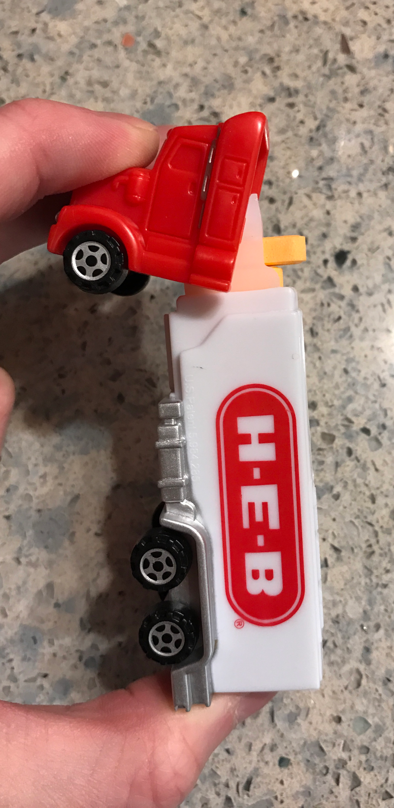 Illustration for article titled PEZ Dispenser Truck!